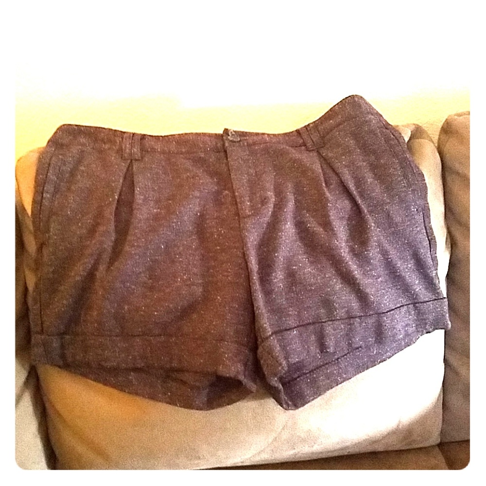 Daisy Fuentes shorts